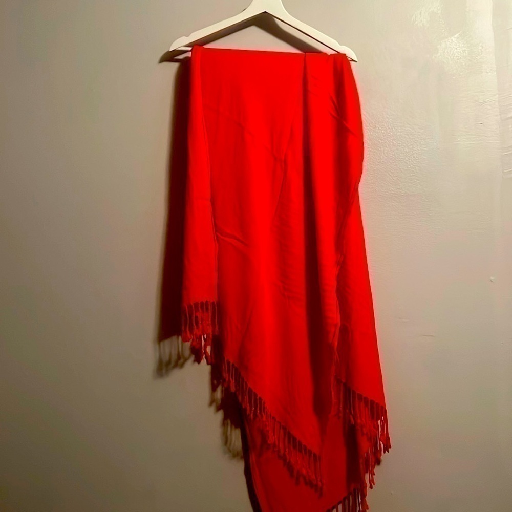 🧣Minimalist orange/red shawl scarf